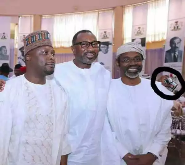 See The Phones Billionaire, Femi Otedola Was Spotted With At Zahra